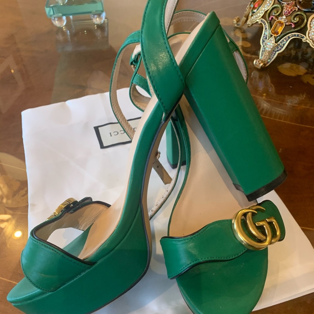 Gucci women’s block heel platform sandals Sz 40.0